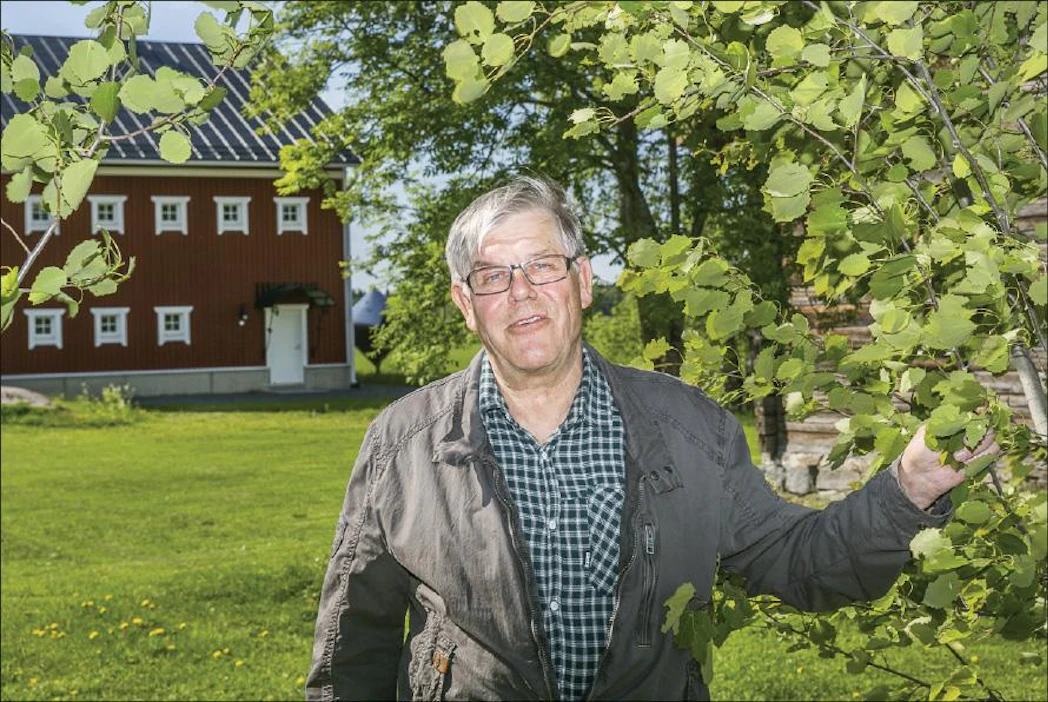 Esko Jokiniemeä voi kutsua Tähkän isäksi, sillä hän oli hankkimassa vuosikaudet rahoitusta kuvan taustalla näkyvään uuteen museorakennukseen. Rahoitusta saatiin muun muassa EU:lta. Jarno Artika