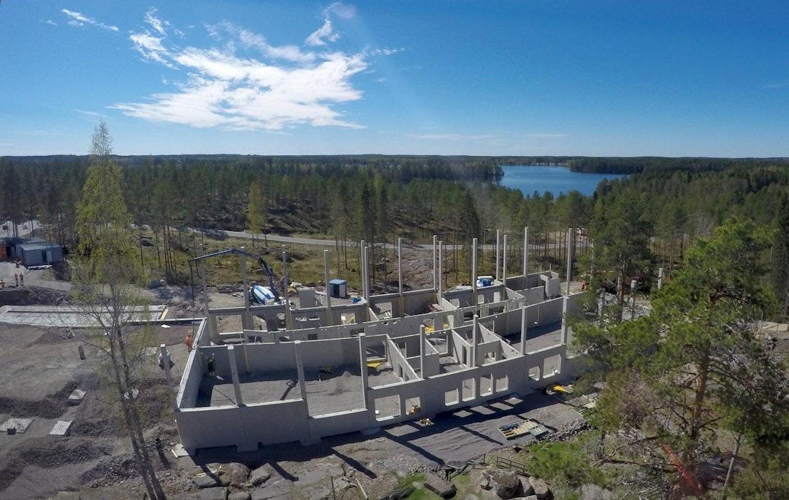 Ähtärin pandatalo on jo rakenteilla.