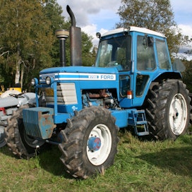 Ford 9700 4WD -traktoria valmistettiin vuosina 1977-79 Antwerpenissä, Belgiassa.