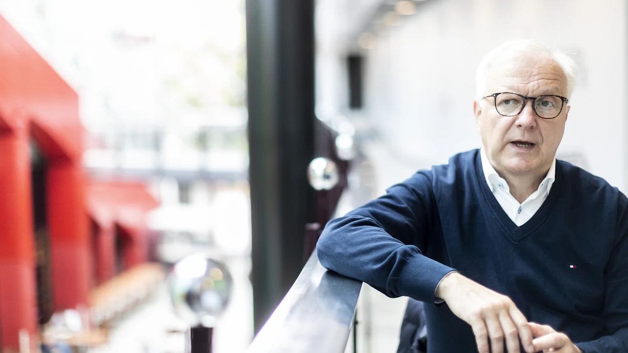 ”Menetämme valtavan paljon työpäiviä työtaisteluiden takia. Se ei ole tervettä,” Rehn kritisoi.