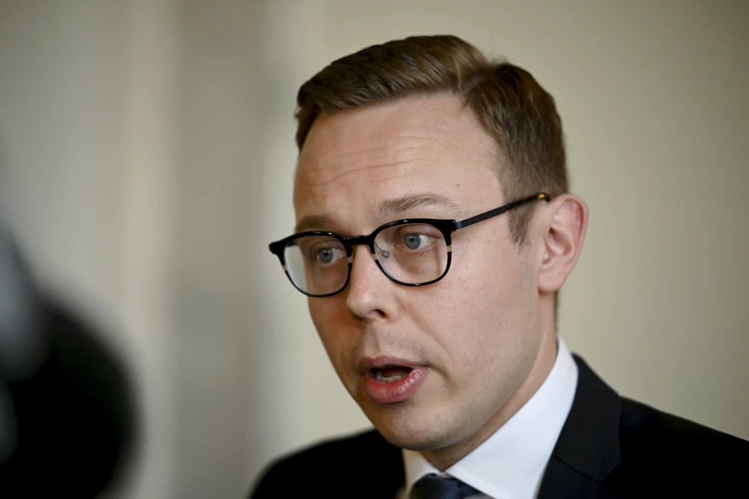 Kompromissiehdotuksessa on Matias Marttisen (kok.) mukaan pyritty ottamaan huomioon eri ryhmien näkemyksiä. LEHTIKUVA / Antti Aimo-Koivisto.