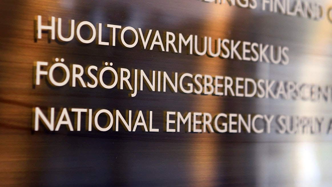 Huoltovarmuuskeskuksen (HVK) kanne liittyy kevään 2020 epäonnistuneisiin suojainkauppoihin. LEHTIKUVA / Jussi Nukari.