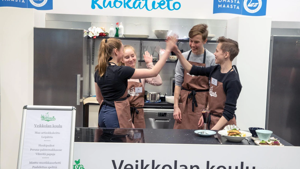 Ruokien maku vei voiton tiukassa kisassa Veikkolaan. Joukkuuen muodostivat Sanni Heinonen, Lili Jokinen, Johannes Juurakko ja Matias Kinnunen.