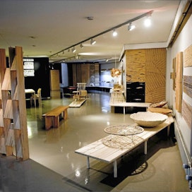 Alvar Aalto -museon galleriassa on opiskelijoiden ennakkoluulotonta puutaidetta. Janne Nousiainen