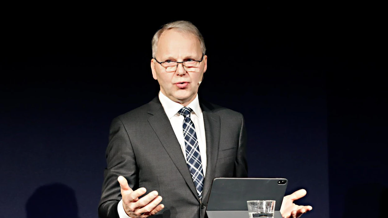 Metsästys on osa suden tuoretta kannanhoitosuunnitelmaa ja tavoite on, että se toteutuu, toteaa maa- ja metsätalousministeri Jari Leppä