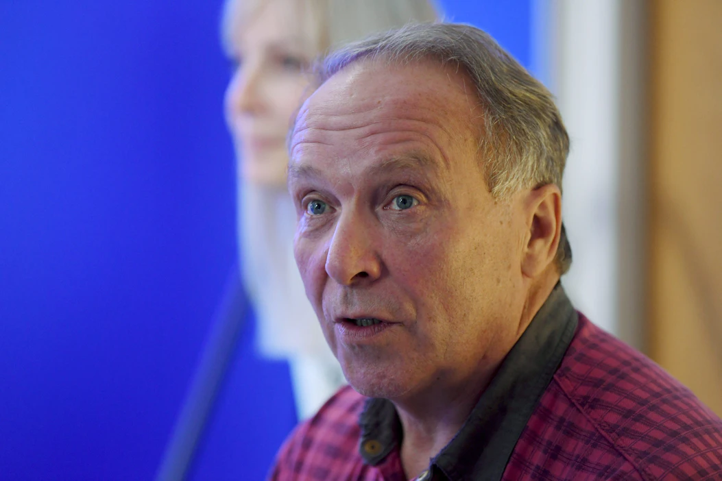 Europarlamentaarikko Teuvo Hakkarainen (ps.) kirjoittaa Keskisuomalaisessa kolumneja muiden Keski-Suomen meppien kanssa vuorotellen. LEHTIKUVA / Antti Aimo-Koivisto.