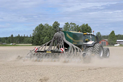 Multiva Forte FX6000 soveltuu urakoitsijalle sekä sellaisille tiloille, joissa käytetään joustavasti eri muokkausmenetelmiä.