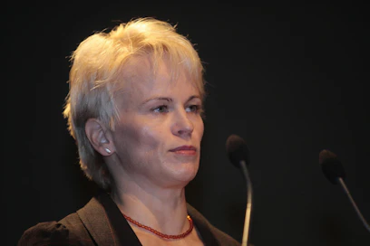 "Investoinnit eivät ole suomalaiselta maidontuottajalta pois, kun tilanne on tämä", Tiina Linnainmaa viittaa eurooppalaisten elintarvikkeiden tuontikieltoihin Venäjällä.