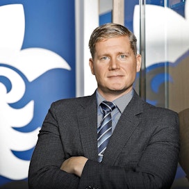 Suomen Poliisijärjestöjen Liiton puheenjohtaja Jonne Rinne ei allekirjoita Olli Rehnin näkemystä vientivetoisista palkankorotuksista.