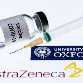 Oxfordin ja AstraZenecan rokotteesta toivotaan merkittävää helpotusta pandemiaan. LEHTIKUVA / AFP