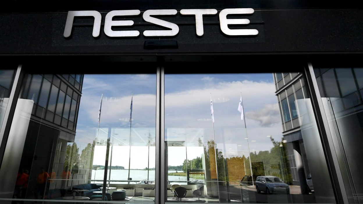 Nesteen henkilöstöstä etätöitä on tehnyt ainakin jossain muodossa noin 3 500 työntekijää. LEHTIKUVA / JUSSI NUKARI