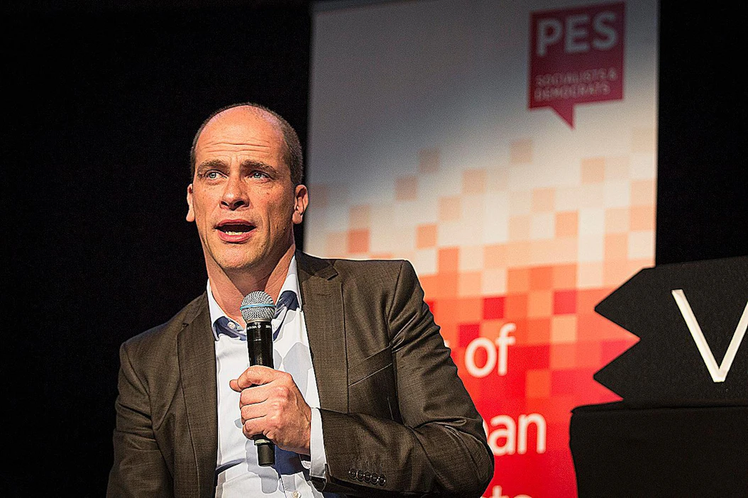 Diederik Samsom toimii Green Dealista vastaavan Frans Timmermansin kabinetin päällikkönä.