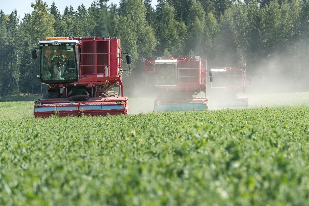 Apetitin hernepuimurit ovat 25-tonnisia, kuudella pyörällä vetäviä järkäleitä.