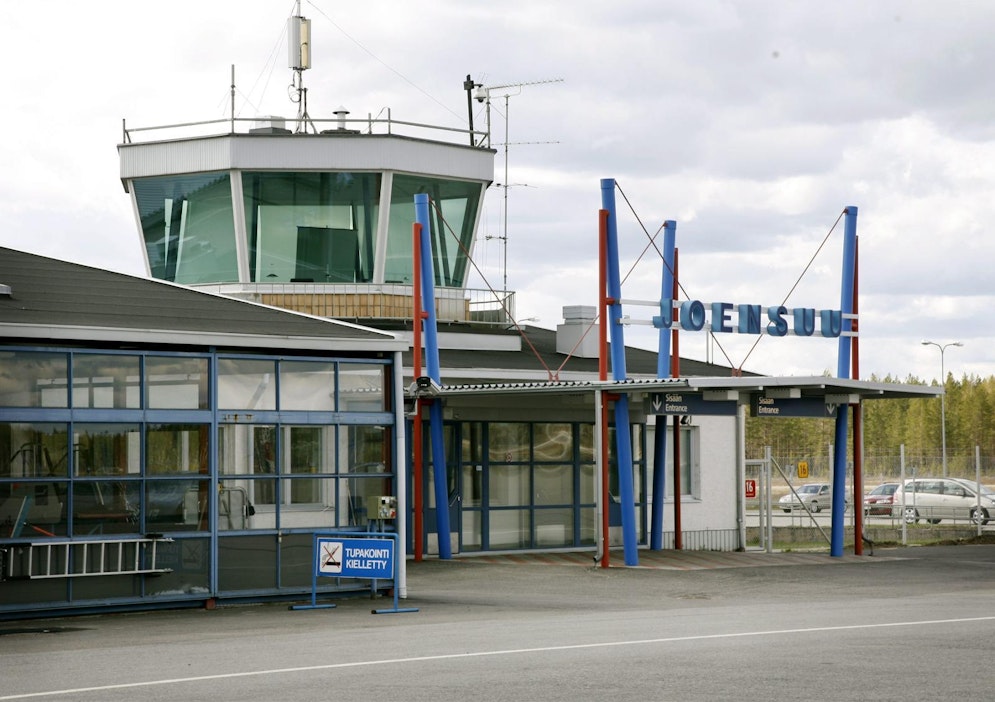 Ylen tietojen mukaan päätös koskisi muun muassa lentoja Joensuuhun. LEHTIKUVA / Timo Jaakonaho