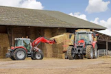 Massey Ferguson 5S -sarjaan kuuluu 5 mallia, jotka kattavat teholuokan 105–145 hv kymmenen hevosvoiman portain.
