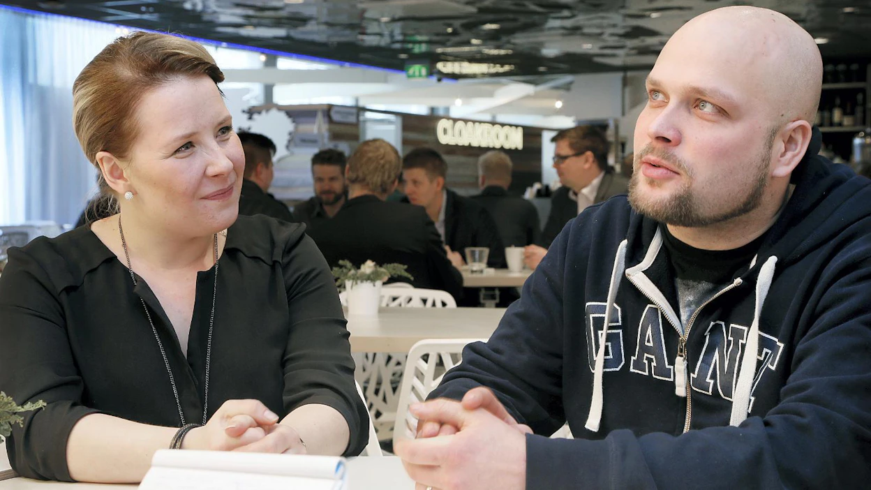 Stiina Lerkki ja Jaakko Rikkola ovat innostuneita vaikuttajavalmennuksesta ja sen oppien käyttämisestä viljelijöiden ja metsänomistajien etujen valvomiseksi.