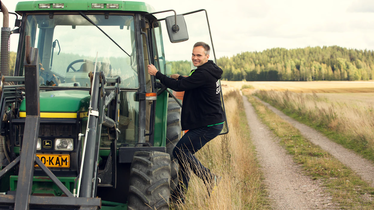 ”Haluan, että meillä on edellytykset kipsikäsittelyjen jatkamiselle myös tulevina vuosina, koska kipsi on tehokkain ja nopeavaikutteisin käytössämme oleva yksittäinen vesien- ja merensuojelukeino”, ympäristö- ja ilmastoministeri Kai Mykkänen (kok.) sanoo.