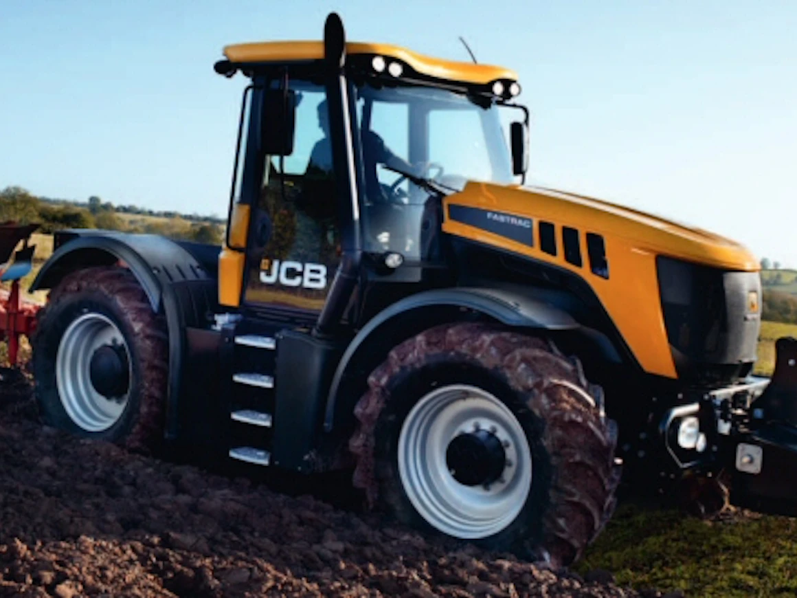 12JCB3200