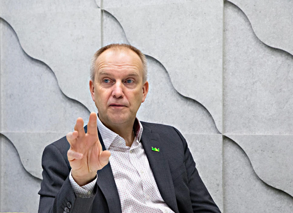 Kun hallinnoidaan yhteistä omaisuutta, pitää herkällä korvalla kuunnella omistajan toiveita, sanoo Metsähallituksen pääjohtaja Juha S. Niemelä.