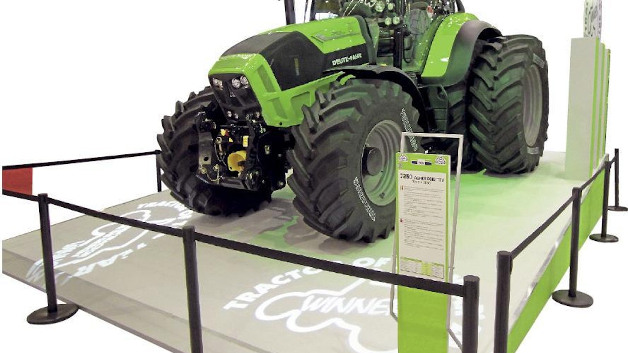 Deutz 7250 TTV  räjäytti pankin voittamalla sekä Vuoden Traktori 2013 että Golden Tractor for the Design -palkinnon.