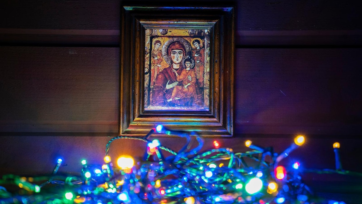 Suomalaisesta joulunvietosta tuttu hiljentyminen ja hengellisyys koskettaa monessa muussa länsimaassa vain uskonnollisia henkilöitä, kertoo sosiologian professori Terhi-Anna Wilska.