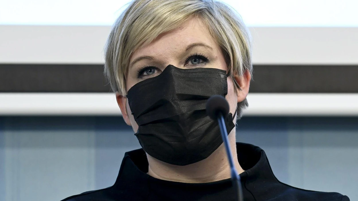 Annika Saarikon mukaan keskustan hallitusjatko riippuu puoliväliriihestä, joka on edessä tässä kuussa ennen kesäkuun kuntavaaleja. LEHTIKUVA / Markku Ulander