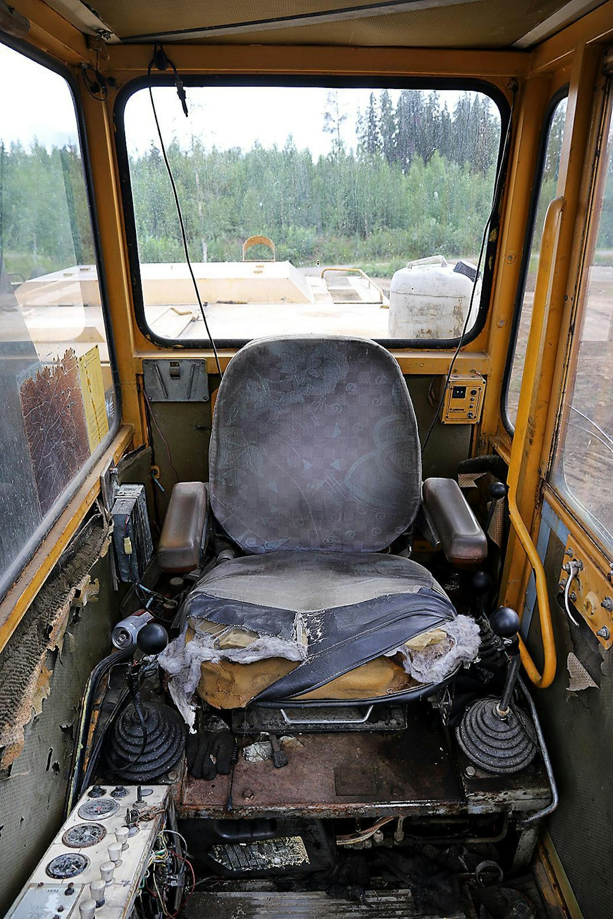 1980-luvun alkupuolen Åkermannissa oli varsin edistyksellisiä piirteitä, kuten paineenmittausjärjestelmä, kaasuwebasto ja vikadiagnostiikkajärjestelmä. Harrastekäytössä ohjaamon karu ulkonäkö ei haittaa.
