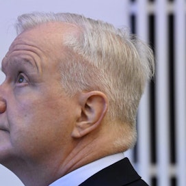 Olli Rehn arveli, että presidenttiehdokkaiden nimet alkavat selvitä huhtikuussa 2023 järjestettävien eduskuntavaalien jälkeen. LEHTIKUVA / Heikki Saukkomaa