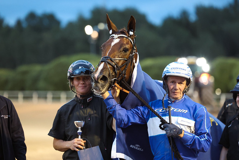 Jorma Kontio voitti Katja Melkon Relevant Stridella Derbyn karsinnan. Finaalissa kaksikko sijoittui kolmanneksi.