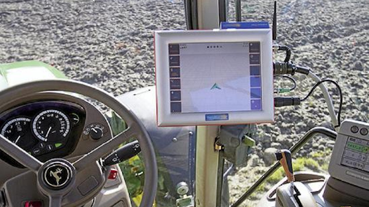 Geostar 200 on hollantilaisen Agri2.0:n (SBG) huippumalli, joka kykenee hoitamaan automaattiohjauksen (traktori ja työkone) ja max. kolmea työkoneen ohjaustehtävää (esim. VRA-annostelu) samanaikaisesti. Tauoilla konsoli toimii nettipäätteenä.