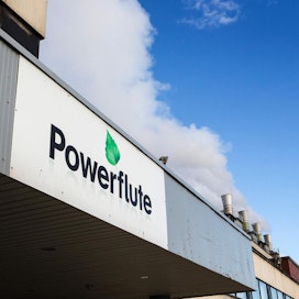 Powerfluteen kuuluvat Savon Sellu ja Corenso. Savon Sellu tekee Kuopiossa pakkauksiin käytettävää aallotuskartonkia.