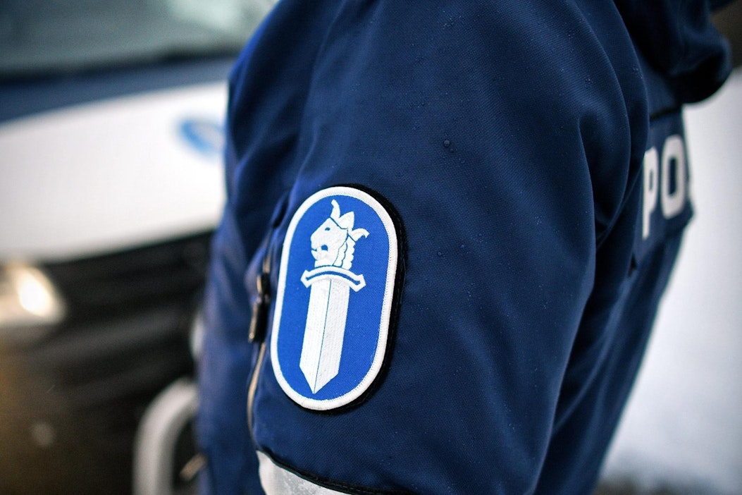 Poliisin mukaan tapauksesta soitti hätäkeskukseen tekijä itse. LEHTIKUVA / AKU HÄYRYNEN