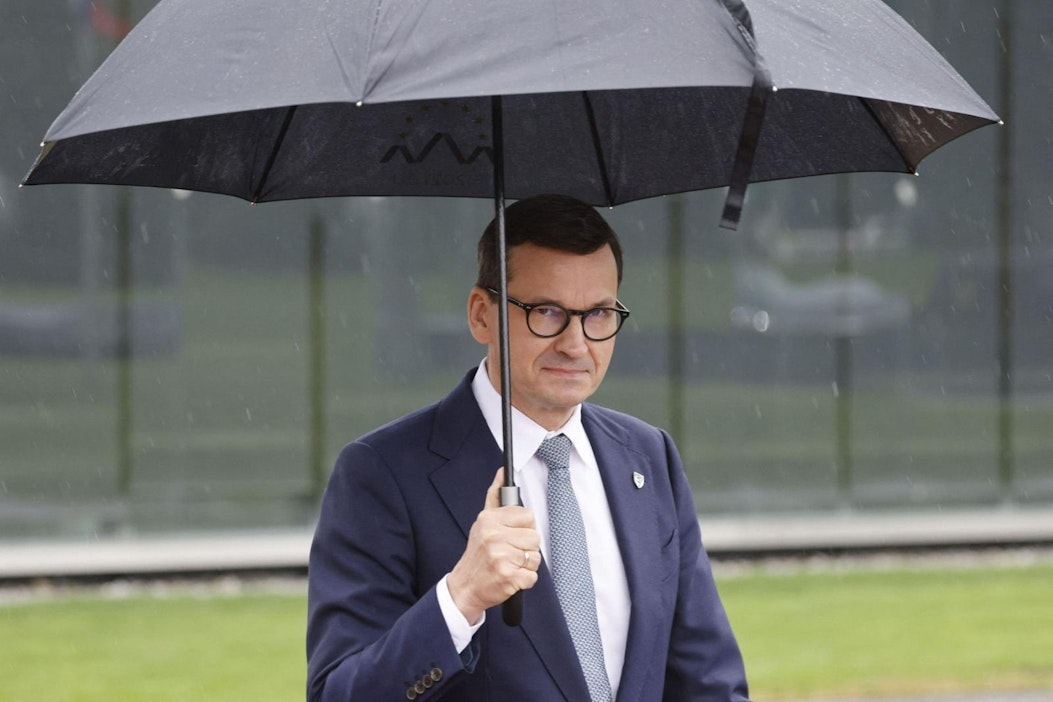 Pääministeri Mateusz Morawiecki sanoo Puolan haluavan jäädä Euroopan Unioniin.