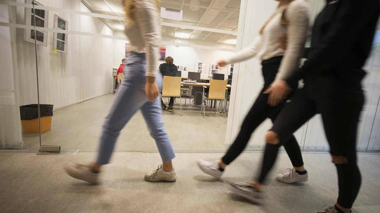 "Vanhemmat tulee saattaa takaisin koulun arkeen toimivaltaisen johtokunnan muodossa."