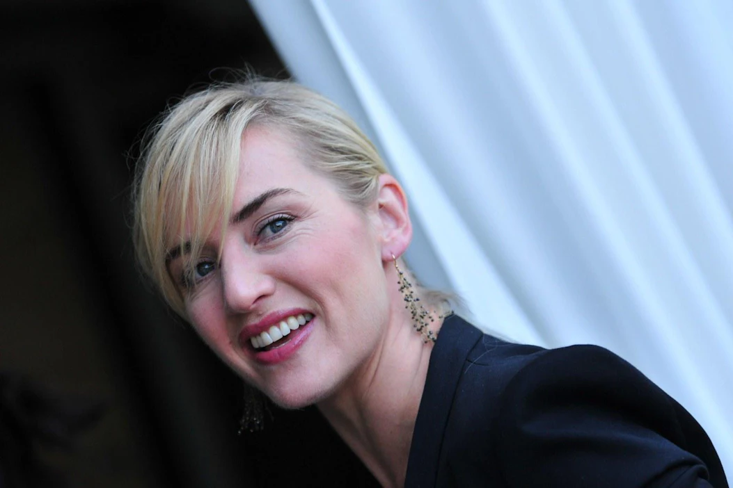 Näyttelijä Kate Winslet esittää alkuvuodeksi 2019 valmistuvassa Moomin-tv-sarjassa Vilijonkkaa.