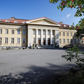 Mäntän Klubi tarjoaa kesäkuun alusta syyskuun loppuun lounasta. Kohderyhmänä ovat esimerkiksi Mäntässä vierailevat taideturistit.
