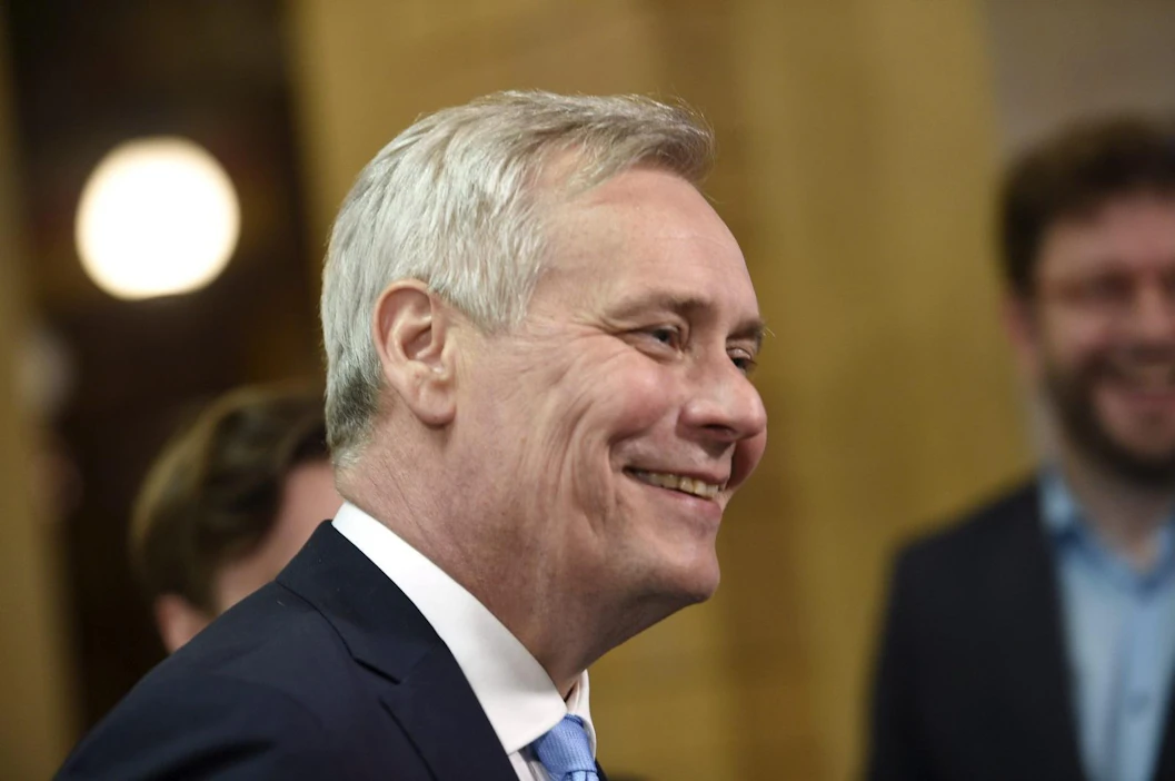 Viikonloppuna tarkistetaan vielä sanamuotoja ja käydään läpi ministerilistat. Hallitusohjelman sisältö julkistetaan maanantaina. LEHTIKUVA / MARTTI KAINULAINEN