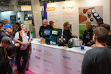 Maaseutuverkoston Vihreä kasvu -teemaryhmän Innovaatiotorilla oli vilinää. Monia mielenkiintoisia hankkeita oli esillä. Esimerkkinä pöydällä näkyy Tume-Agrin tekemä täsmäkylvön simulaattori, jolla voi harjoitella kylvötapahtuman suunnittelua ja toteutusta ISOBUS-ympäristössä. Hankevetäjä Timo Teinilä tiskin takana valmiina esittelyyn. Älytärsky-haastattelussa kuultiin myös esimerkiksi Multivan, Piippo Hydraulicsin ja Elhon ajatuksia digitalisaation nykytilasta.