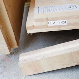 Clt-levyjä käytetään muun muassa puukerrostalojen rakentamisessa.