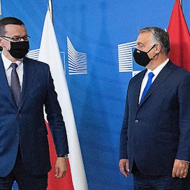 Puolan pääministeri Mateusz Morawiecki (vas.) ja Unkarin ­pääministeri Viktor Orbán tapasivat syyskuussa Brysselissä.