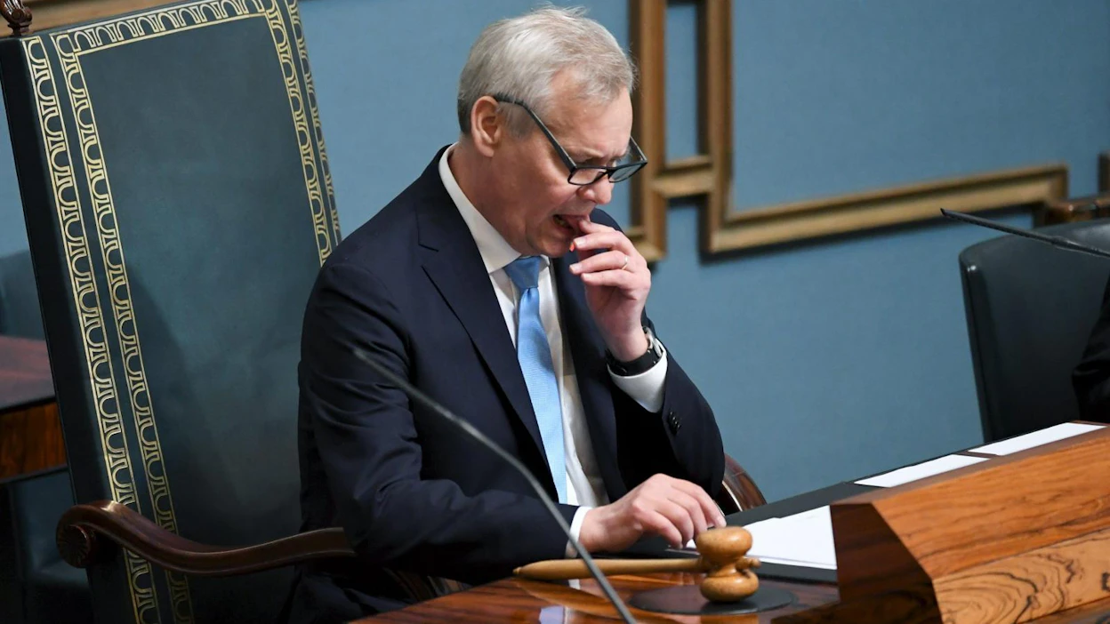 SDP:n puheenjohtaja ja pääministeri Antti Rinne kuvattuna eduskunnassa tänään. LEHTIKUVA / JUSSI NUKARI