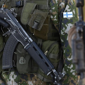 Yli 500 suomalaista sotilasta osallistuu maaliskuun jälkipuoliskolla Norjassa alkavaan suureen Cold Response 22 -sotaharjoitukseen. Kuvituskuva. LEHTIKUVA / HEIKKI SAUKKOMAA