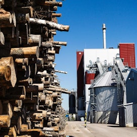 Suomen esitystä puuta ja turvetta polttavien isojen voimalaitosten päästörajojen lieventämisestä ei otettu torstaina direktiiviluonnosta käsittelevän foorumin kokouksessa Brysselissä käsittelyyn.