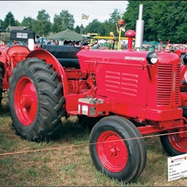 David Brown 50 D -traktoria valmisti David Brown Tractors Ltd. (Englanti).Valmistettu yhteensä 1260 kpl vuosina 1953-1958