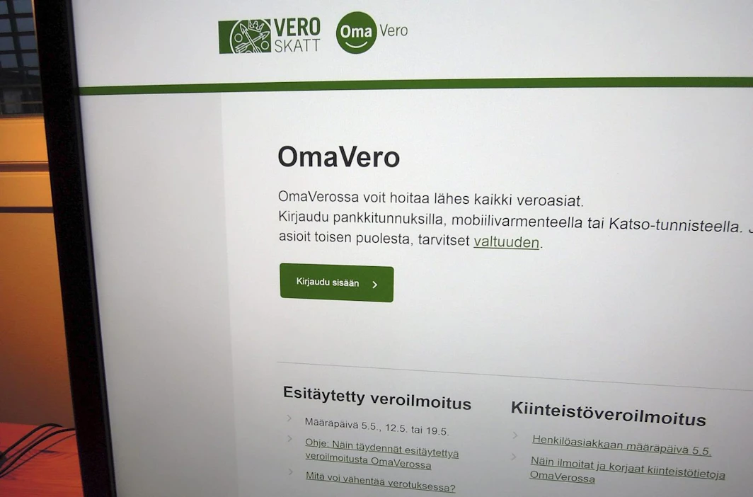Palkansaajien ja eläkeläisten esitäytetyt veroilmoitukset alkavat tulla vaiheittain OmaVeroon tämän viikon torstaista alkaen.
