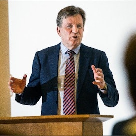 Venäjän eristäminen kasvattaa länsivastaisten voimaa, sanoo Suomalais-venäläisen kauppakamarin puheenjohtaja Esko Aho. Kari Salonen