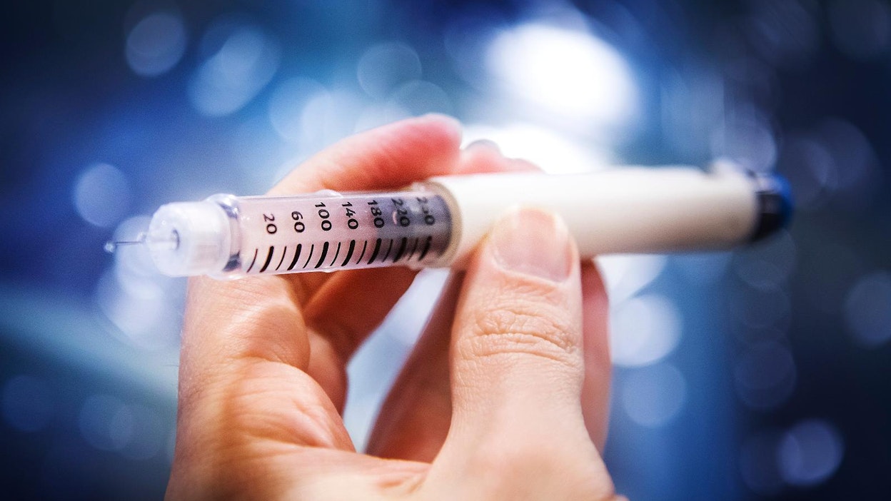 Insuliinikynä on valmistettu pääasiassa komponenteista, jotka ovat muovia. Kynän sisällä on pieni metalliosa ja valmiin kynän insuliini-ampulli on lasia.