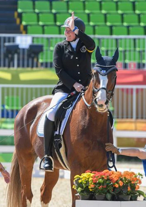 Katja Karjalainen ja High Flow aloittivat paralympiasarjansa maanantaina hyvistä asetelmista kuudennella tilalla.