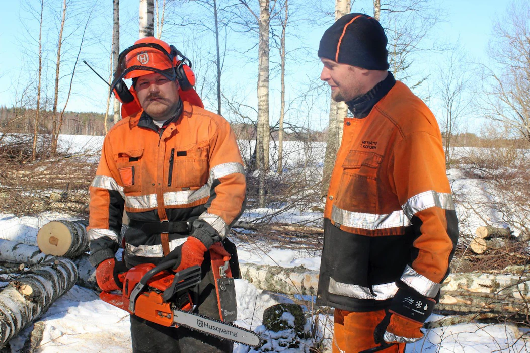 Teemu Koposen (oik.) palkkaama Jani Jormalainen on tehnyt erilaisia metsurin hommia vuodesta 2006 lähtien.