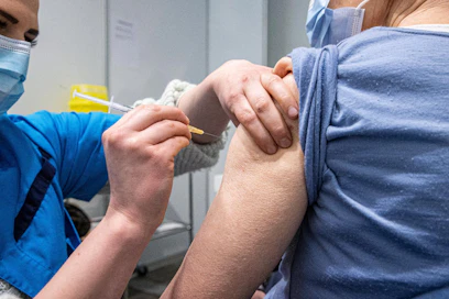 Vajaa kolmannes suomalaisista on tähän mennessä saanut koronarokotuksen.